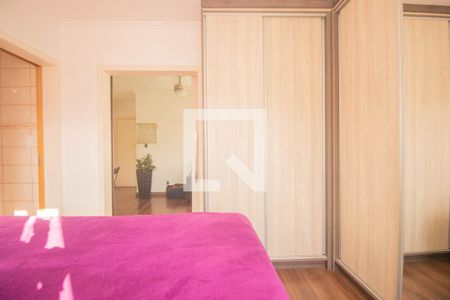 Suíte de apartamento para alugar com 1 quarto, 43m² em Vila Ipiranga, Porto Alegre