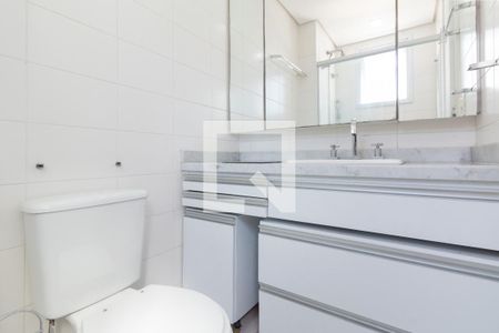 Apartamento à venda com 69m², 2 quartos e 1 vagaSuíte 2 - banheiro