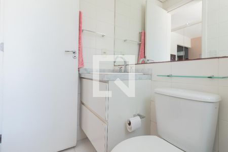Apartamento à venda com 69m², 2 quartos e 1 vagaSuíte 1 - banheiro