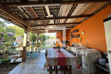 Casa à venda com 110m², 2 quartos e 1 vagaÁrea de Serviço