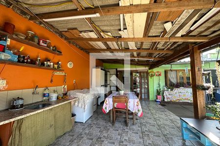 Casa à venda com 110m², 2 quartos e 1 vagaÁrea de Serviço