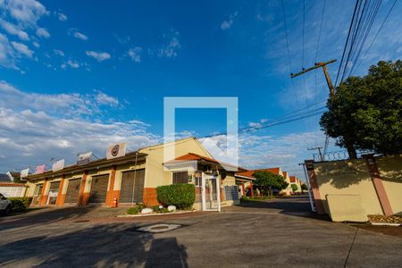 Casa de condomínio à venda com 110m², 3 quartos e 3 vagas Casa de condomínio à venda com 110m², 3 quartos e 3 vagasVista