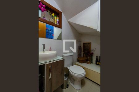 Casa de condomínio à venda com 110m², 3 quartos e 3 vagas Casa de condomínio à venda com 110m², 3 quartos e 3 vagasBanheiro