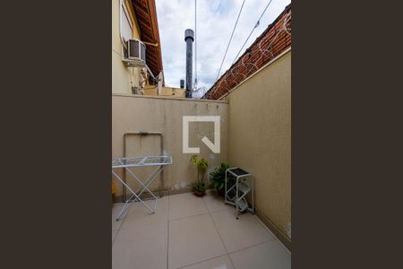 Casa de condomínio à venda com 110m², 3 quartos e 3 vagas Casa de condomínio à venda com 110m², 3 quartos e 3 vagasLavanderia