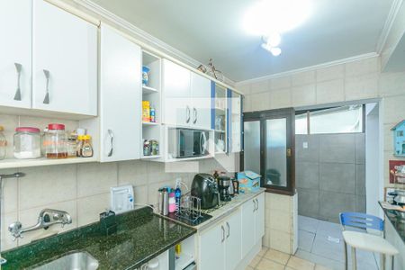 Cozinha de casa de condomínio à venda com 3 quartos, 185m² em Teresópolis, Porto Alegre