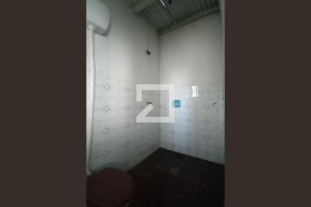 Casa à venda com 350m², 3 quartos e 10 vagas Casa à venda com 350m², 3 quartos e 10 vagasBanheiro de Serviço