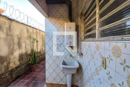 Casa à venda com 350m², 3 quartos e 10 vagas Casa à venda com 350m², 3 quartos e 10 vagasÁrea de Serviço