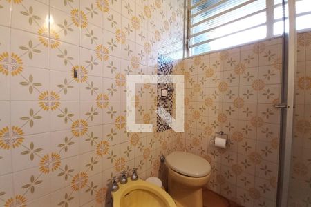 Casa à venda com 350m², 3 quartos e 10 vagas Casa à venda com 350m², 3 quartos e 10 vagasBanheiro