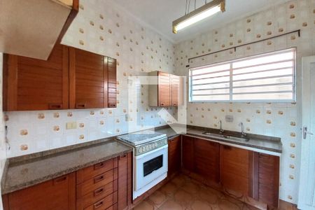 Casa à venda com 350m², 3 quartos e 10 vagas Casa à venda com 350m², 3 quartos e 10 vagasCozinha