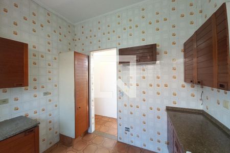 Casa à venda com 350m², 3 quartos e 10 vagas Casa à venda com 350m², 3 quartos e 10 vagasCozinha