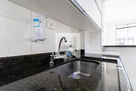 Apartamento para alugar com 60m², 2 quartos e 1 vaga Apartamento para alugar com 60m², 2 quartos e 1 vagaCozinha