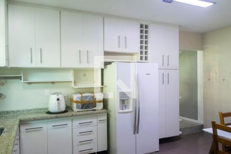 Casa à venda com 120m², 2 quartos e 3 vagas Casa à venda com 120m², 2 quartos e 3 vagasCozinha