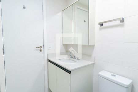 Banheiro de apartamento para alugar com 1 quarto, 26m² em Vila Clementino, São Paulo
