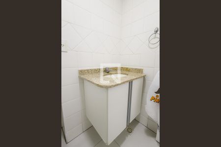 Casa de condomínio para alugar com 200m², 3 quartos e 2 vagas Casa de condomínio para alugar com 200m², 3 quartos e 2 vagasBanheiro da área de lazer