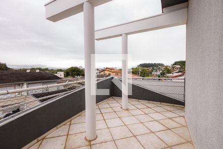 Casa de condomínio para alugar com 200m², 3 quartos e 2 vagas Casa de condomínio para alugar com 200m², 3 quartos e 2 vagasVaranda da Suíte