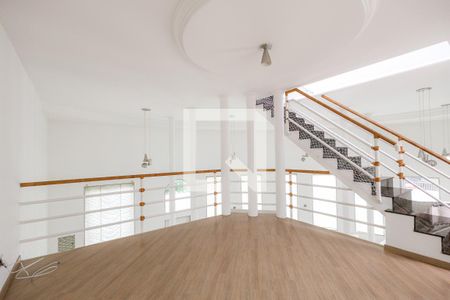 Casa de condomínio para alugar com 200m², 3 quartos e 2 vagas Casa de condomínio para alugar com 200m², 3 quartos e 2 vagasSala de TV