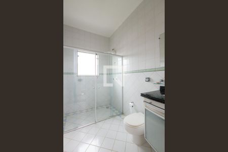 Casa de condomínio para alugar com 200m², 3 quartos e 2 vagas Casa de condomínio para alugar com 200m², 3 quartos e 2 vagasBanheiro Corredor