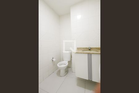 Casa de condomínio para alugar com 200m², 3 quartos e 2 vagas Casa de condomínio para alugar com 200m², 3 quartos e 2 vagasBanheiro da área de lazer
