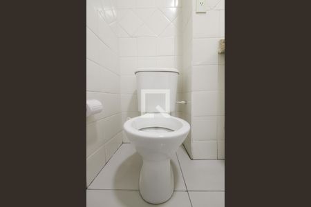 Casa de condomínio para alugar com 200m², 3 quartos e 2 vagas Casa de condomínio para alugar com 200m², 3 quartos e 2 vagasBanheiro da área de lazer