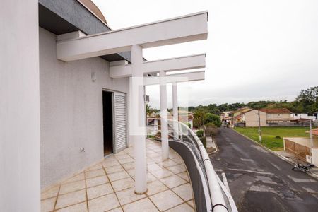 Casa de condomínio para alugar com 200m², 3 quartos e 2 vagas Casa de condomínio para alugar com 200m², 3 quartos e 2 vagasVaranda da Suíte