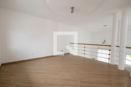 Casa de condomínio para alugar com 200m², 3 quartos e 2 vagas Casa de condomínio para alugar com 200m², 3 quartos e 2 vagasSala de TV