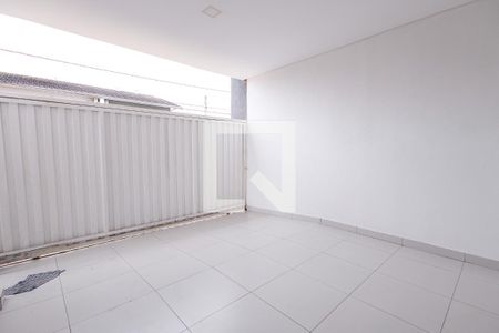 Casa de condomínio para alugar com 200m², 3 quartos e 2 vagas Casa de condomínio para alugar com 200m², 3 quartos e 2 vagasGaragem