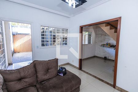 Sala de casa para alugar com 3 quartos, 100m² em Rosana, Ribeirão das Neves