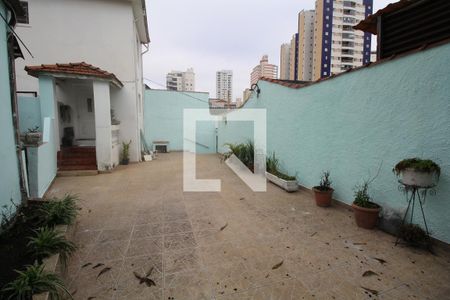 Área externa de casa para alugar com 3 quartos, 152m² em Liberdade, São Paulo