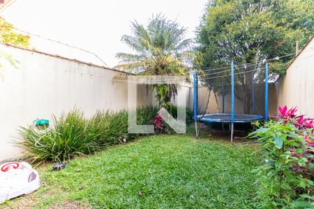 Casa à venda com 190m², 3 quartos e 4 vagasQuintal