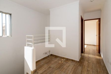 Escada de casa para alugar com 2 quartos, 72m² em Jardim Pinhal, Guarulhos