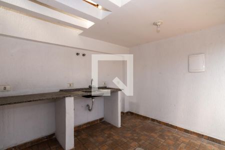 Casa para alugar com 72m², 2 quartos e sem vaga Casa para alugar com 72m², 2 quartos e sem vagaQuintal- churrasqueira
