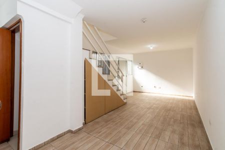 Sala de casa para alugar com 2 quartos, 72m² em Jardim Pinhal, Guarulhos