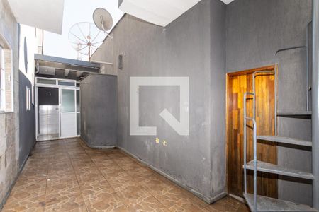 Quintal de casa para alugar com 2 quartos, 72m² em Jardim Pinhal, Guarulhos