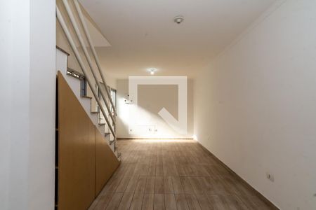 Sala de casa para alugar com 2 quartos, 72m² em Jardim Pinhal, Guarulhos