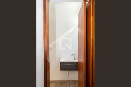 Lavabo de casa para alugar com 2 quartos, 72m² em Jardim Pinhal, Guarulhos