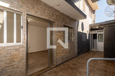 Casa para alugar com 72m², 2 quartos e sem vaga Casa para alugar com 72m², 2 quartos e sem vagaQuintal