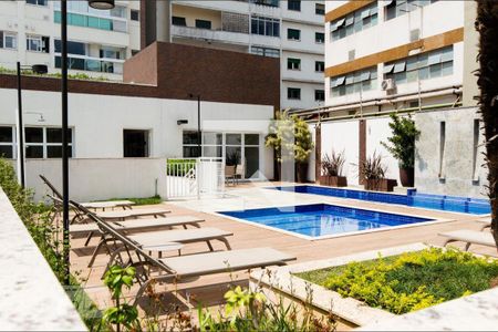 Apartamento à venda com 62m², 1 quarto e 2 vagas Apartamento à venda com 62m², 1 quarto e 2 vagasÁrea comum - Piscina