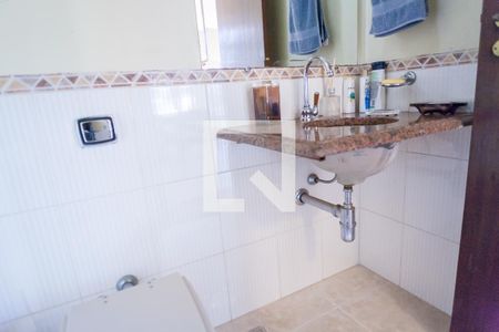 Lavabo de casa de condomínio para alugar com 4 quartos, 255m² em Retiro do Chale, Brumadinho