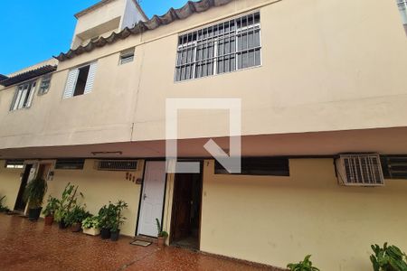 Casa à venda com 90m², 3 quartos e 2 vagasQuintal