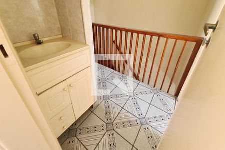 Casa à venda com 90m², 3 quartos e 2 vagasBanheiro