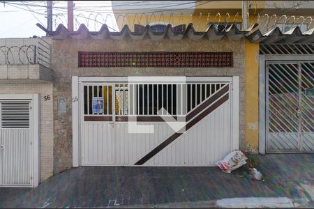 Casa à venda com 194m², 3 quartos e 2 vagasFachada
