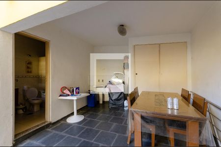 Casa à venda com 194m², 3 quartos e 2 vagasÁrea de Serviço