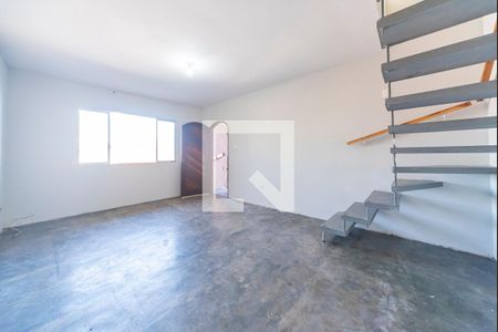 Sala de casa à venda com 4 quartos, 250m² em Parque Gerassi, Santo André
