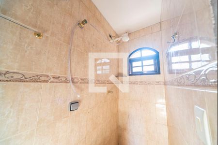 Casa à venda com 250m², 4 quartos e 3 vagasBanheiro do Quarto 1