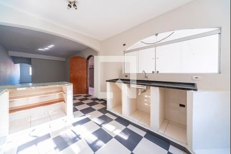 Casa à venda com 250m², 4 quartos e 3 vagasCozinha 