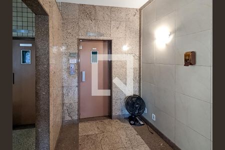 Apartamento à venda com 64m², 2 quartos e sem vagaFachada e portaria