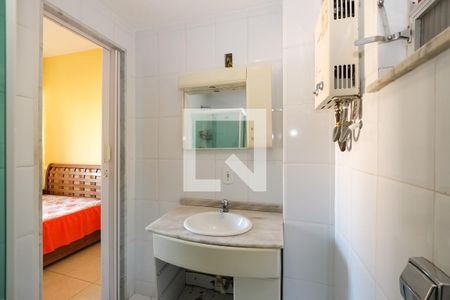 Apartamento à venda com 64m², 2 quartos e sem vagaBanheiro da Suíte