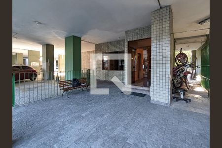 Apartamento à venda com 64m², 2 quartos e sem vagaFachada e portaria