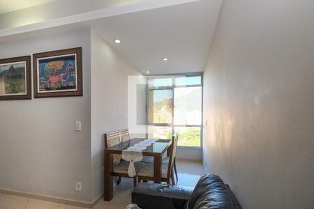 Apartamento à venda com 64m², 2 quartos e sem vagaSala