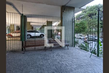 Apartamento à venda com 64m², 2 quartos e sem vagaFachada e portaria